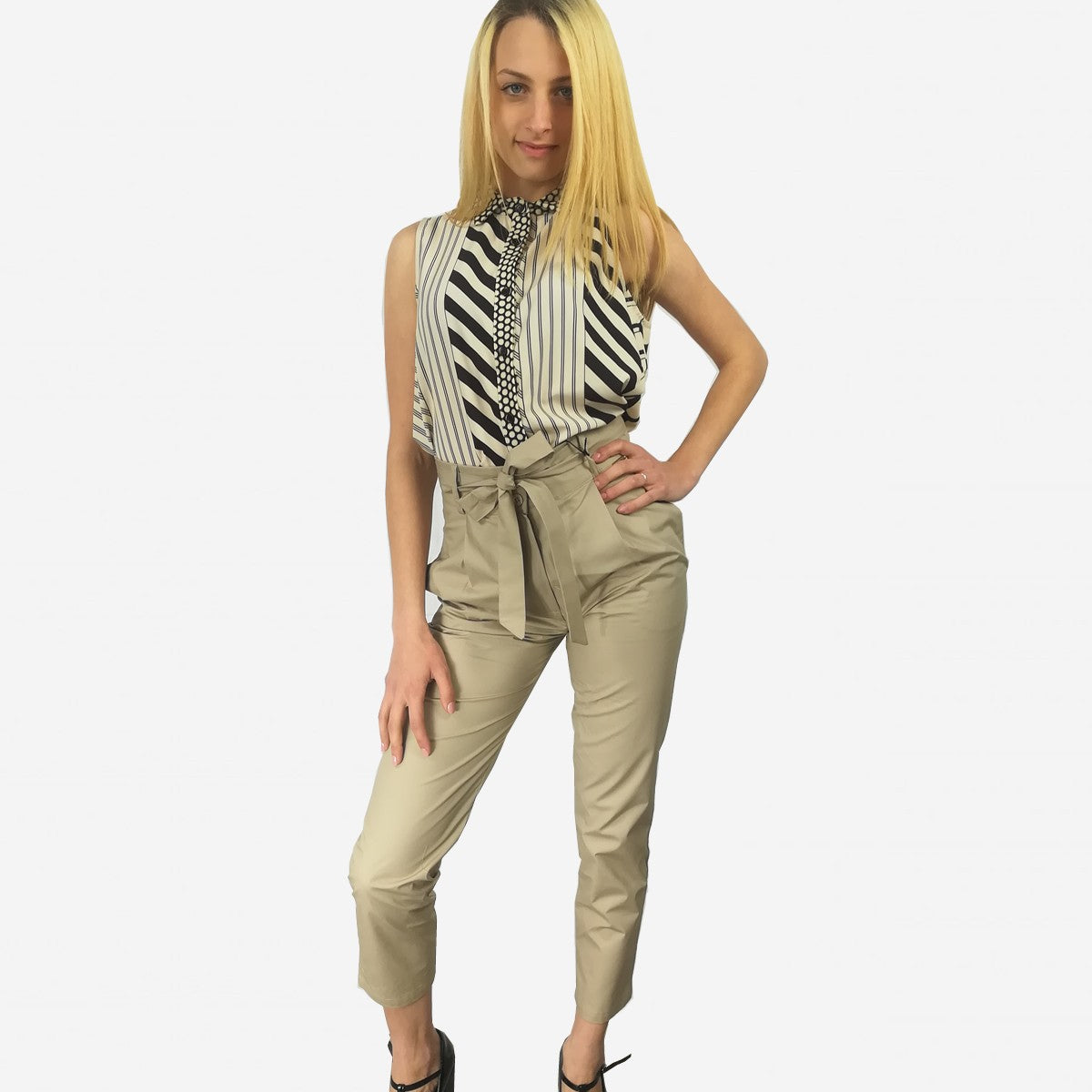 Pantalone Beige con cinta fiocco